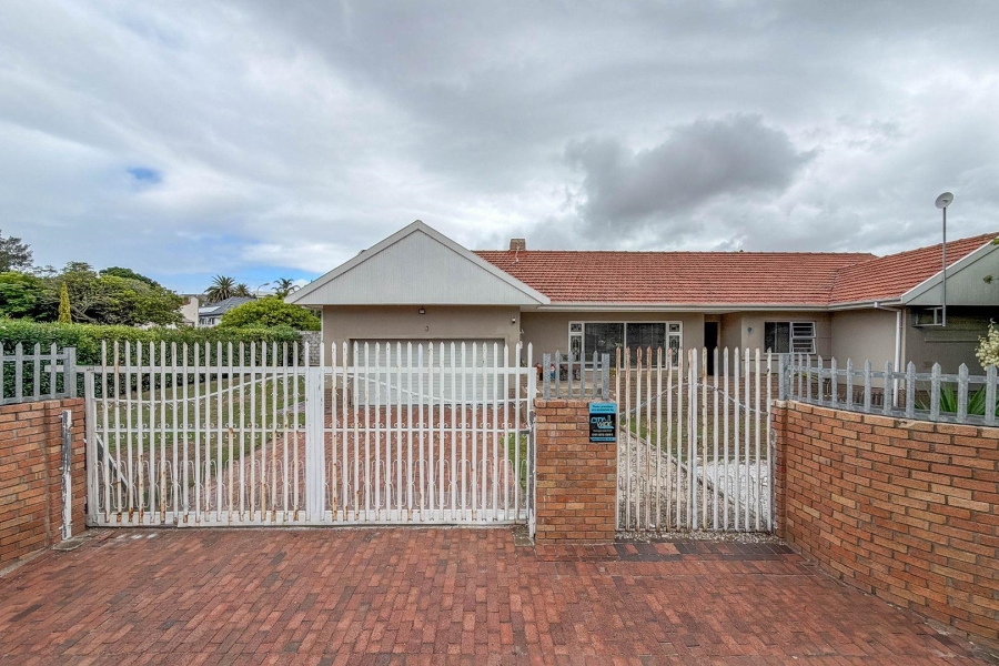 4 Bedroom Property for Sale in Humewood Eastern Cape